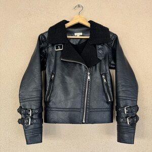 Silence + Noise black Full Zip Moto, faux Sherpa lined Jacket with Belt | Sz XS